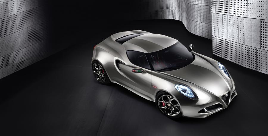  Alfa Romeo 4C Concept Fluid Metal 2011 года  (фото 10 из 10)